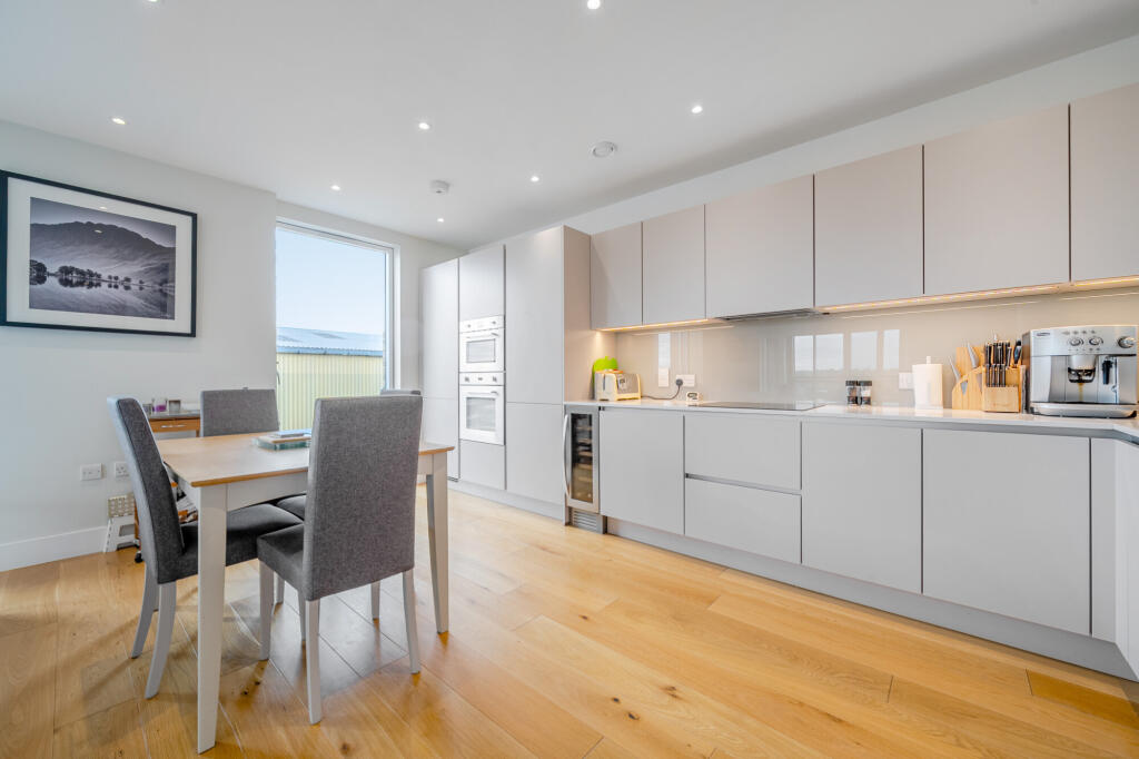 Maison House, Whetstone, N20 photo 2