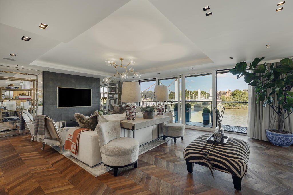 3-bed flat on Chelsea Bridge Wharf, Battersea, London, SW11, United Kingdom, £3,950,000
