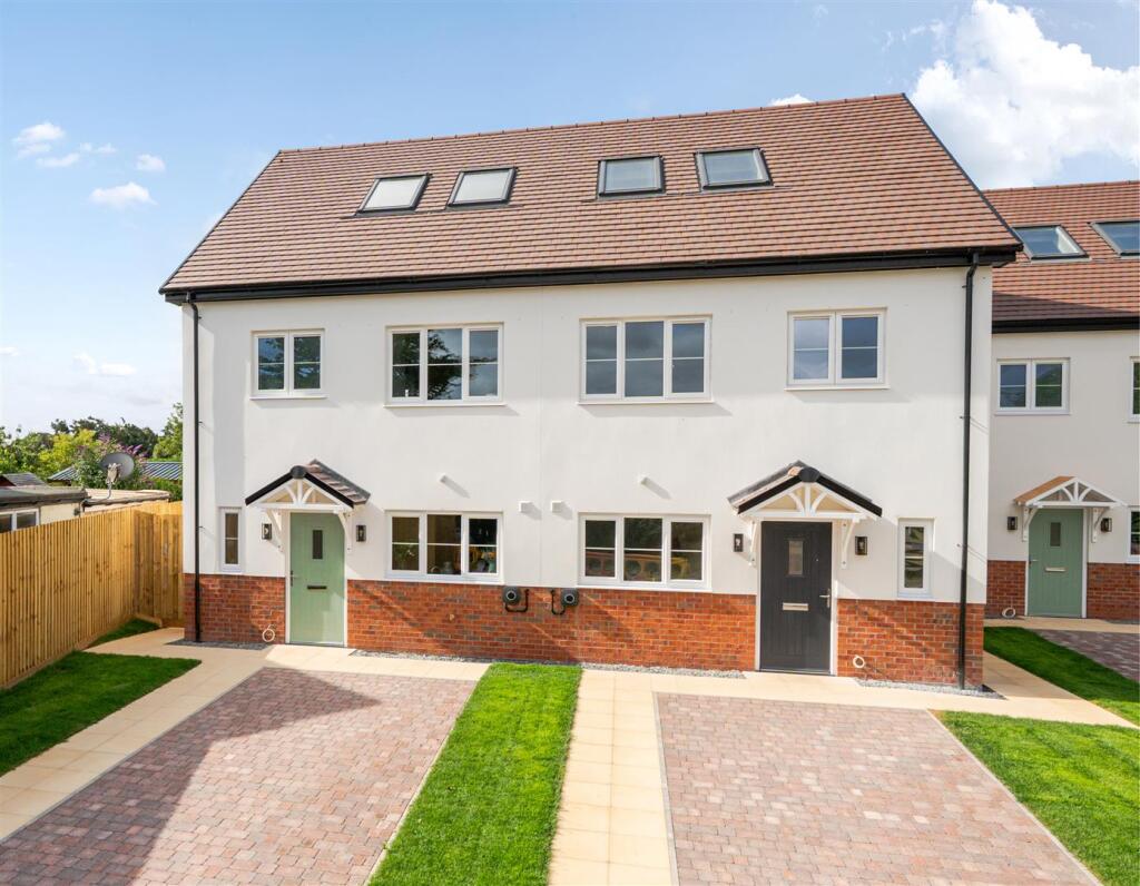 4-bed semi-detached on 18A Kingsway, Nesscliffe, Shrewsbury, SY4 1BG, £350,000