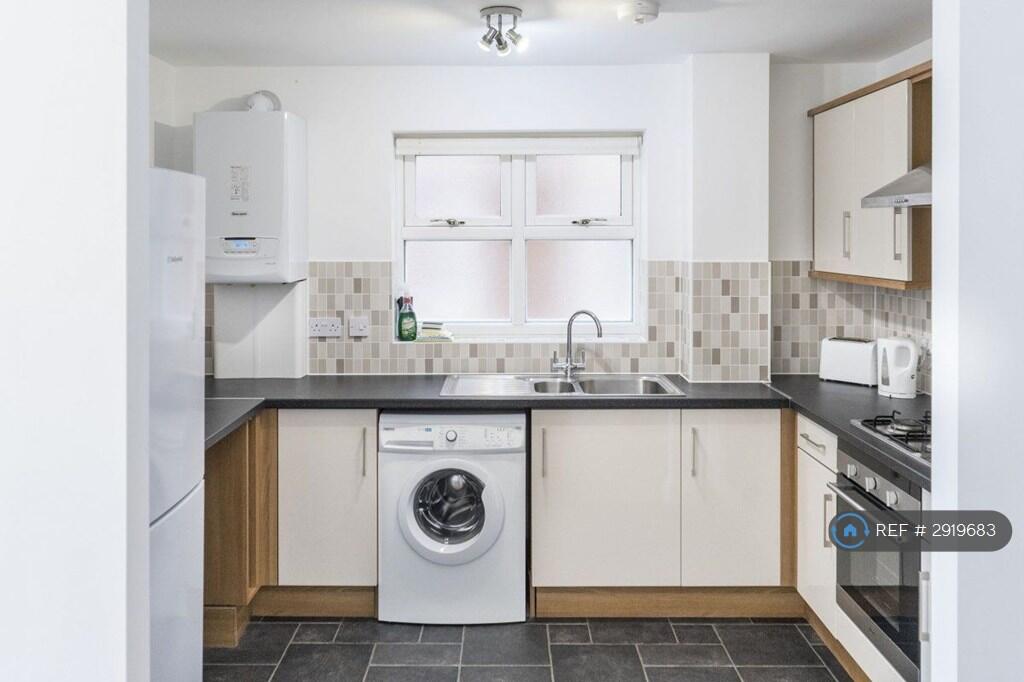 House in Talbot Village, Ensbury Park, Bournemouth - View 2