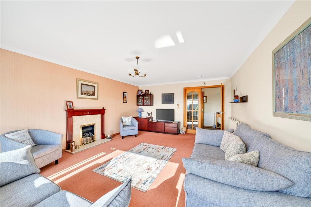 House in Livingston, Deans - View 4