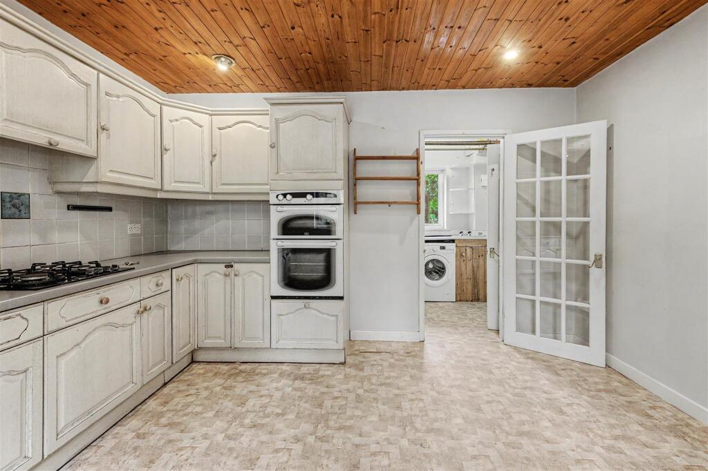 House in West Oxfordshire, Fulbrook - View 5