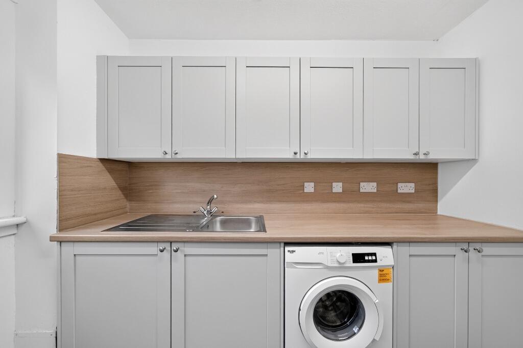 Apartment in Edinburgh - More