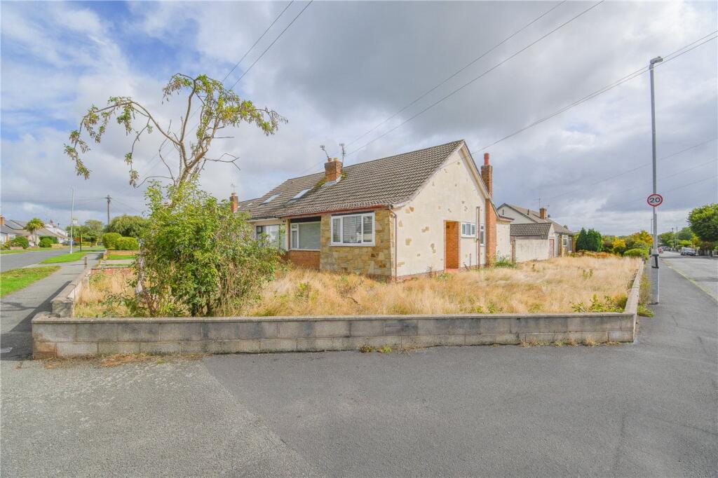 2-bed house on Kentmere Drive, Pensby, Wirral, £200,000