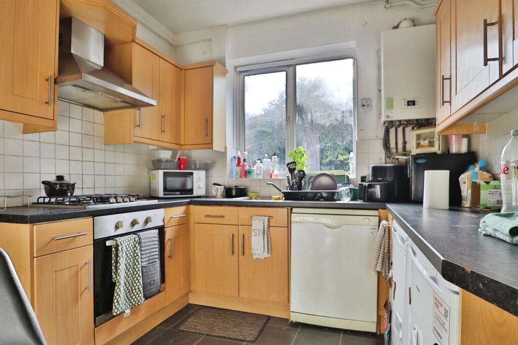 Regent Park Terrace, Leeds photo 2