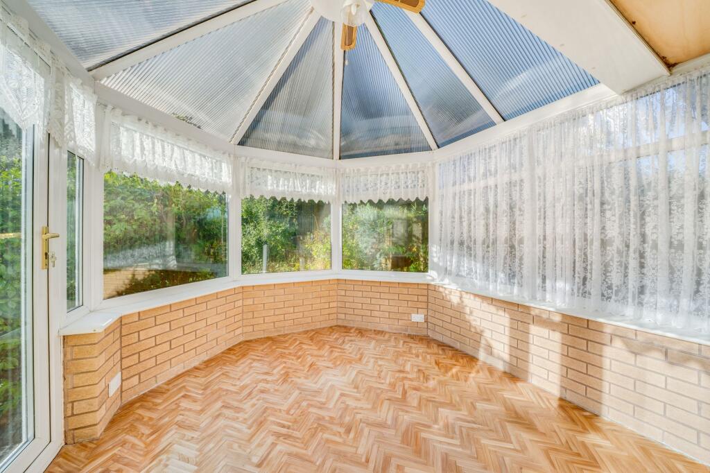 House in Oakengates, Ketley Bank, Telford and Wrekin - View 4