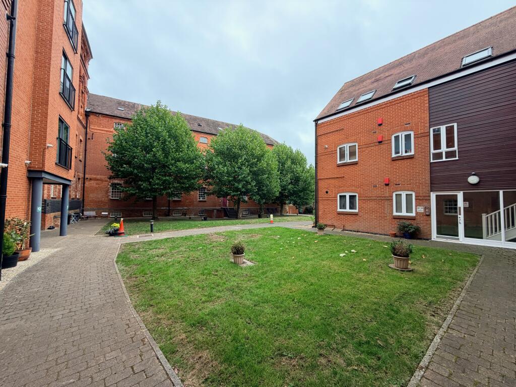 Apartment in Nottingham - View 2