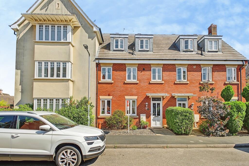 Main image of property: St. Crispin Crescent, Northampton, Northamptonshire, NN5