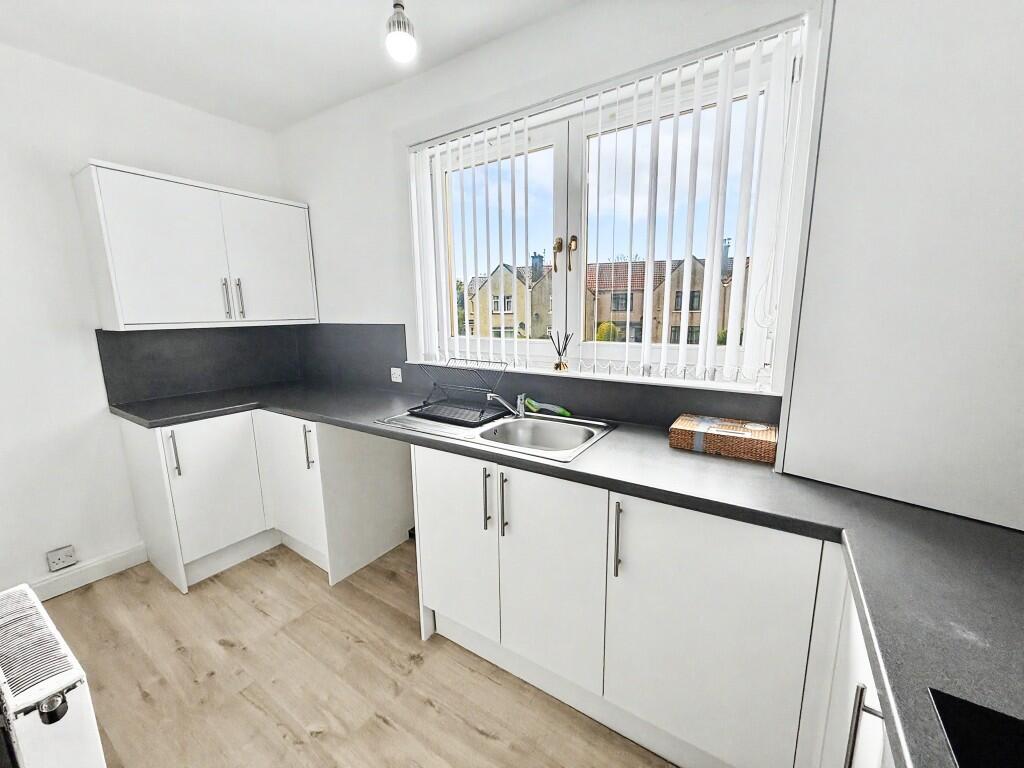 15 Kinnier Road, Saltcoats, KA21 5QF - More