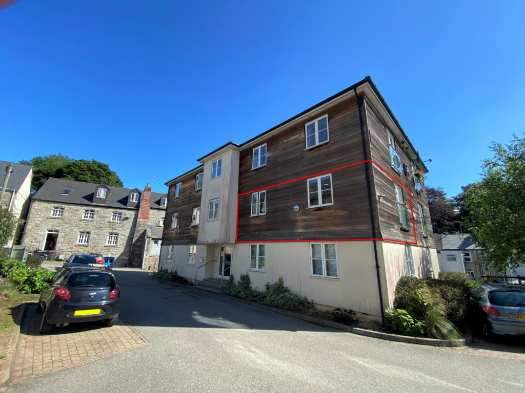 Main image of property: Avon House, Tresooth Lane, Penryn