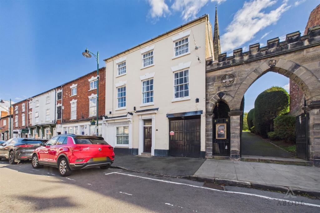 5-bed house on Borough Street, Castle Donington, Derby, £425,000