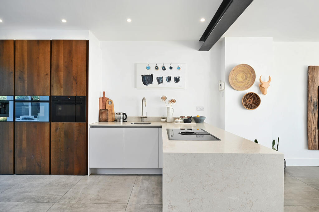 House in Rottingdean, Brighton and Hove - More