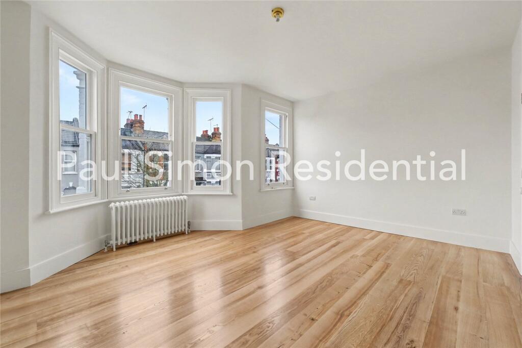 Chesterfield Gardens, Harringay, London, N4 photo 2