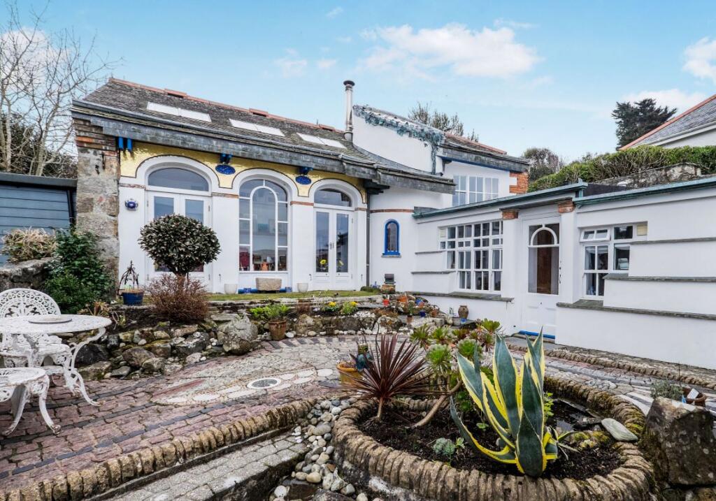 Main image of property: Tregenna Steps Studio, Tregenna Terrace, St. Ives, Cornwall, TR26 2DL