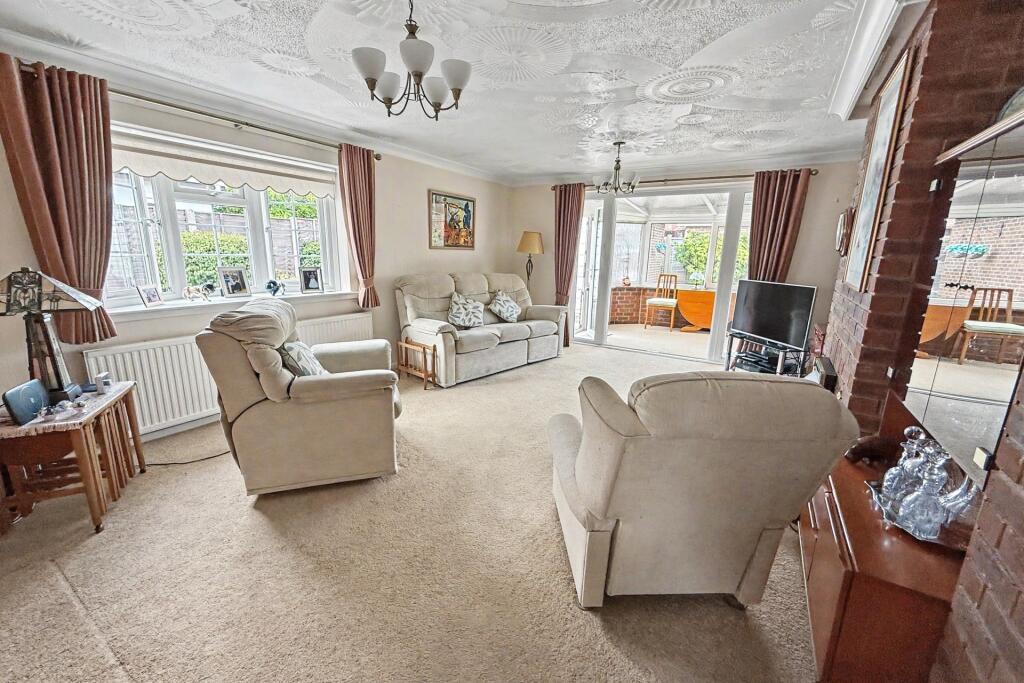 House in Verwood, Three Legged Cross - View 4