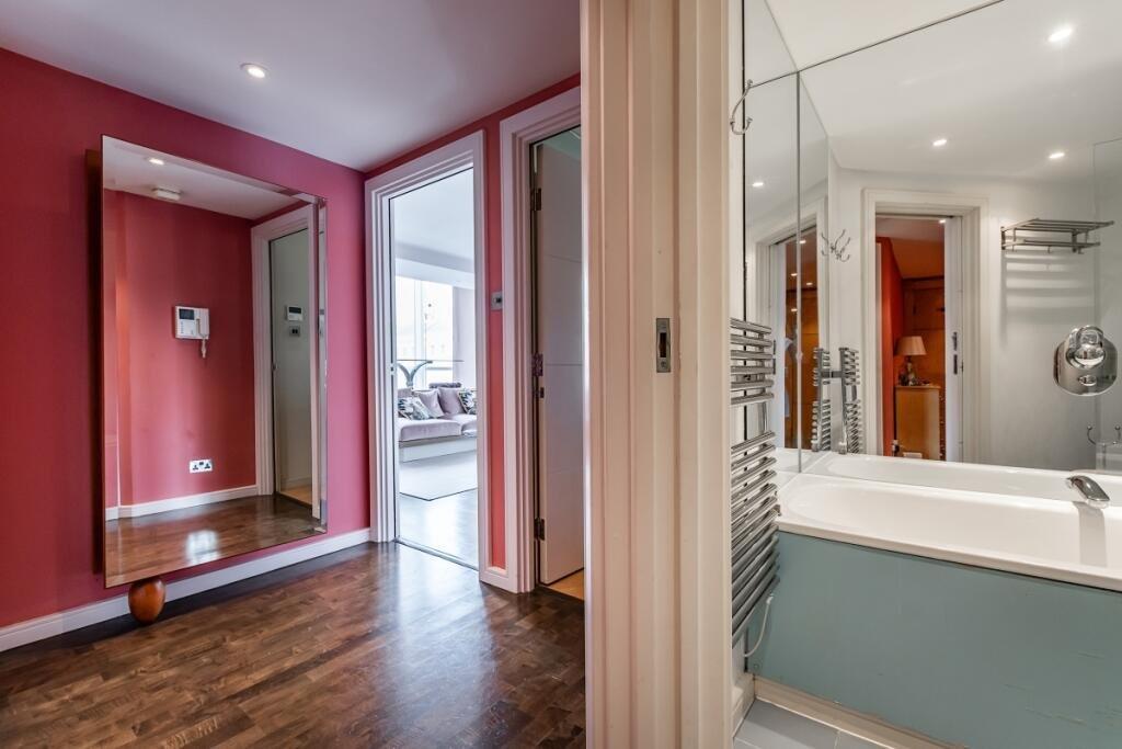 Apartment in London, City of Westminster - View 4