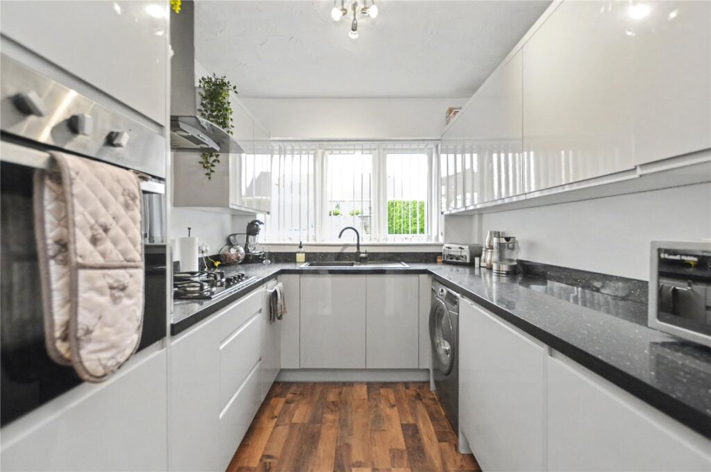 Ouzlewell Green, Lofthouse, Wakefield, West Yorkshire - View 3