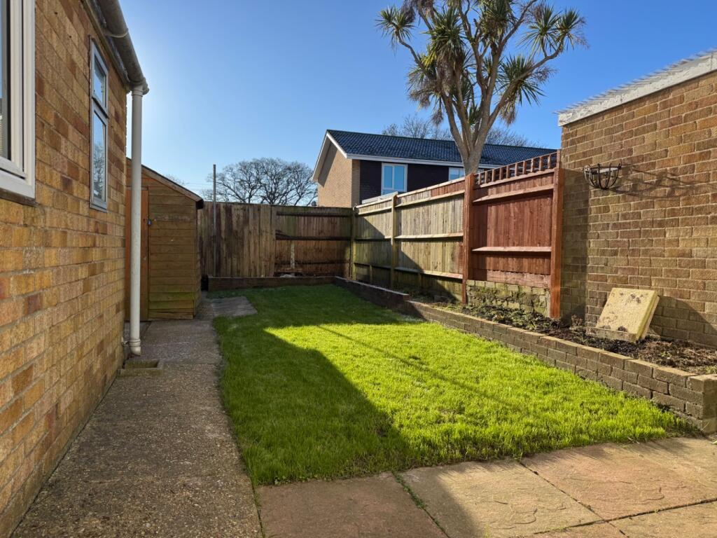 Roewood Close, Holbury, Southampton, Hampshire, SO45 photo 2