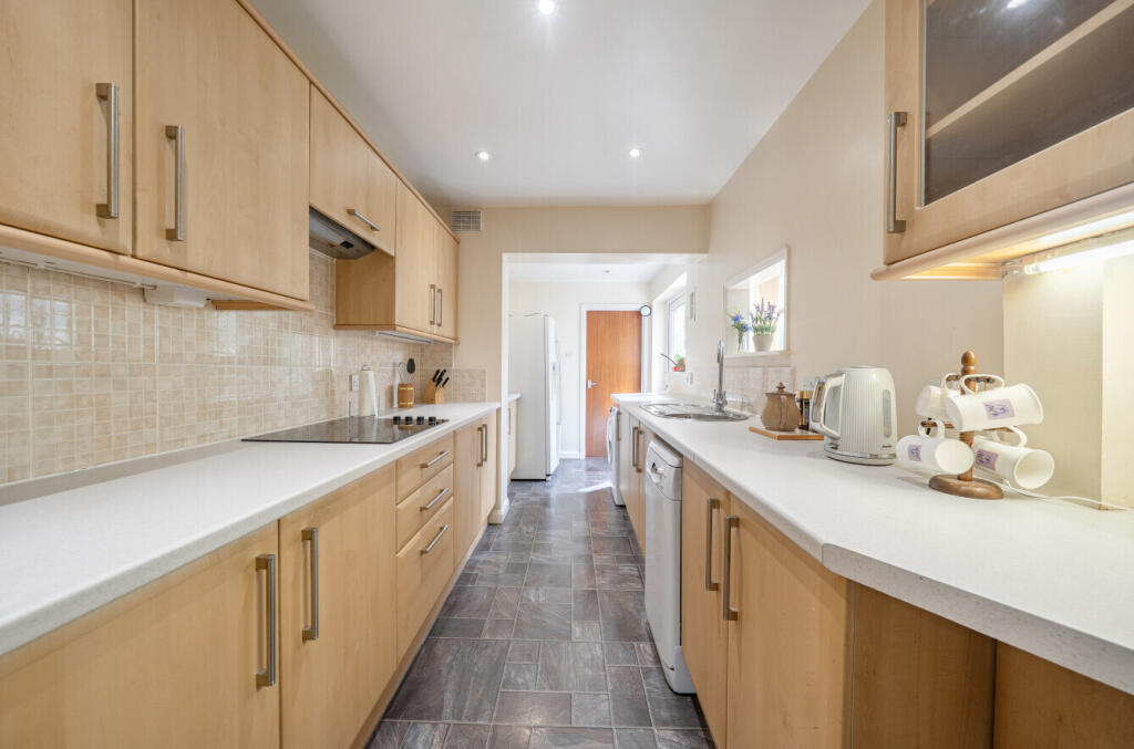 House in Mitcham - More