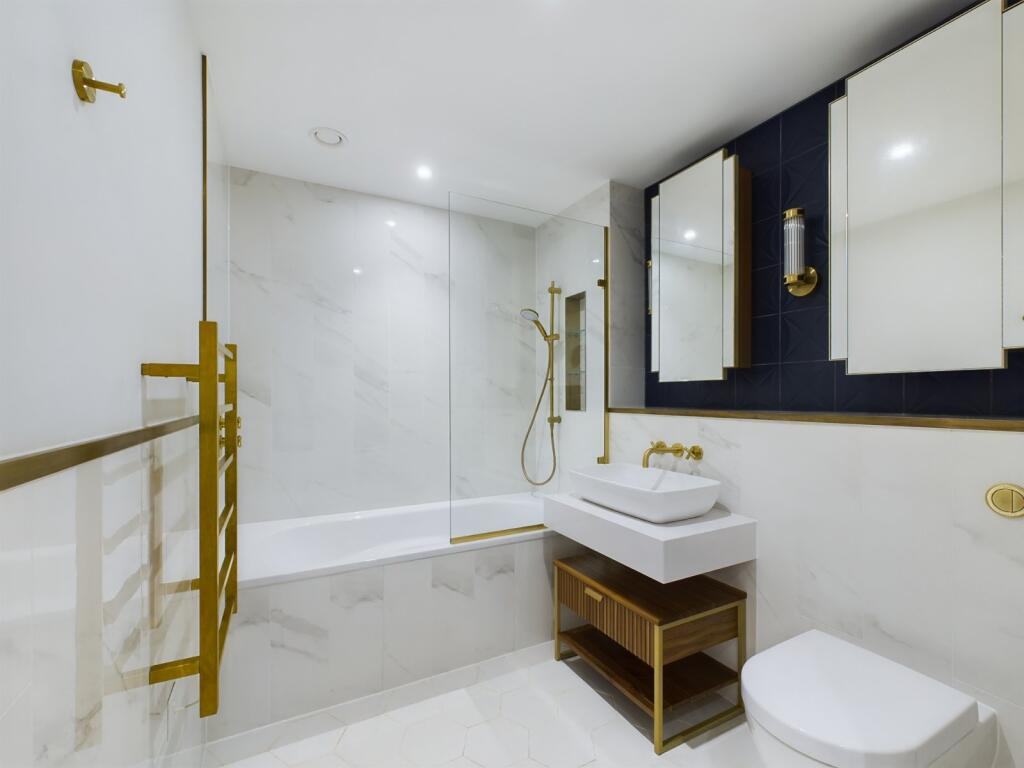 Apartment in London - View 5