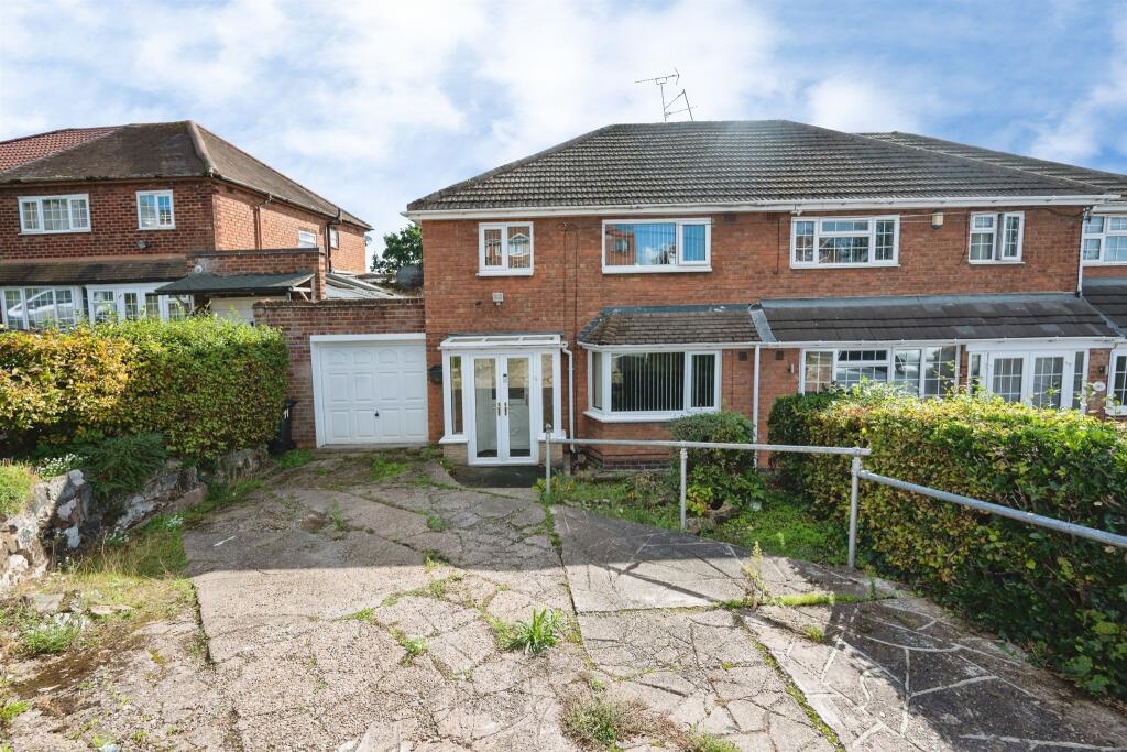 Main image of property: Bewlys Avenue, Birmingham