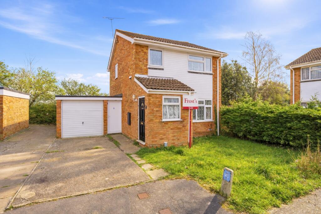Main image of property: Scawsby Close, Dunstable, Bedfordshire, LU6