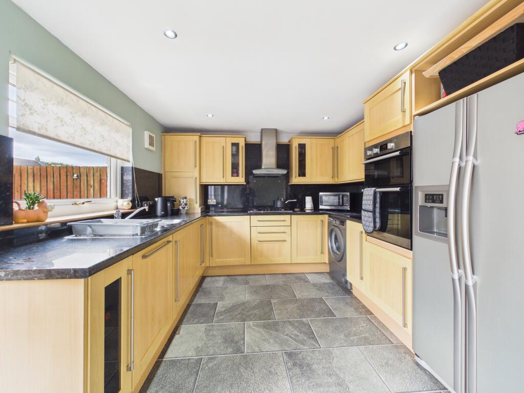 House in Coatbridge, Marnock, Glenboig - View 4