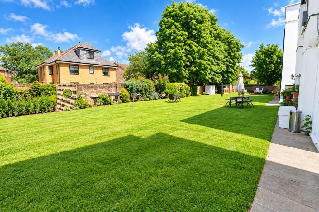 Apartment in London - View 2