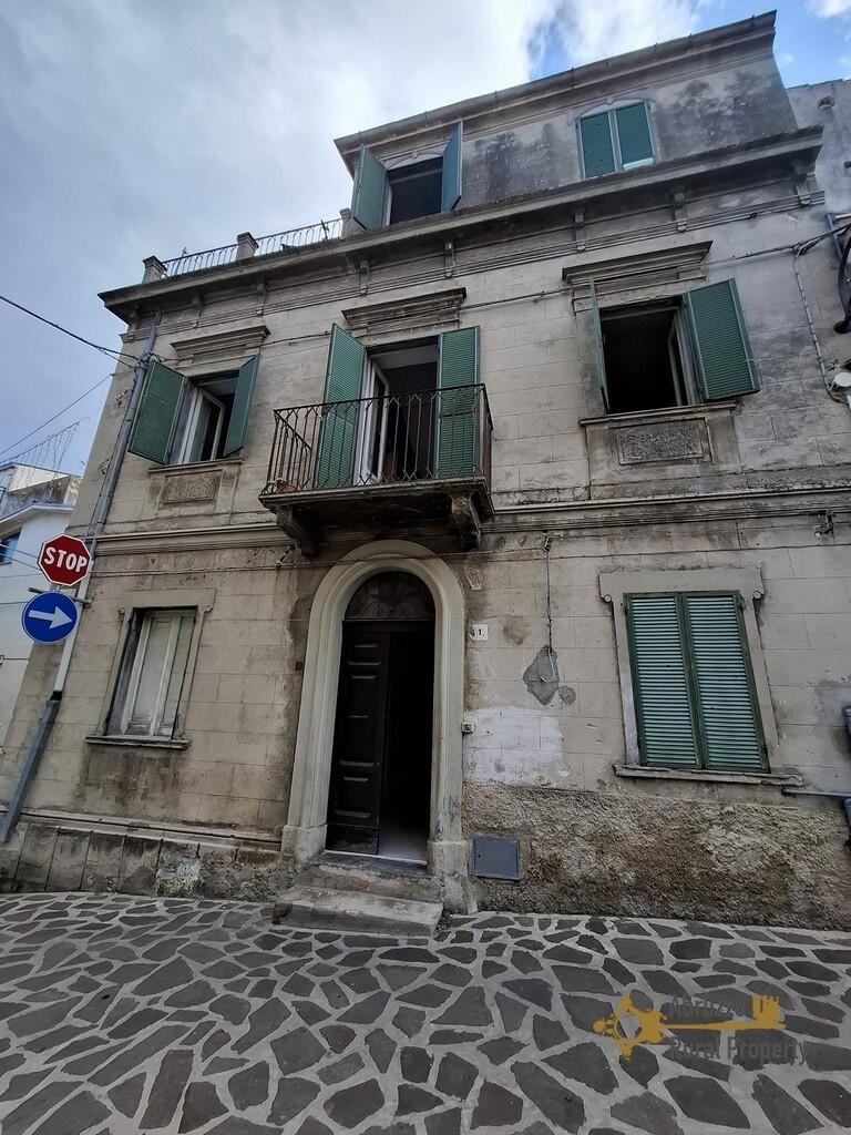 Main image of property: Sant' Eusanio Del Sangro, Chieti, Abruzzo