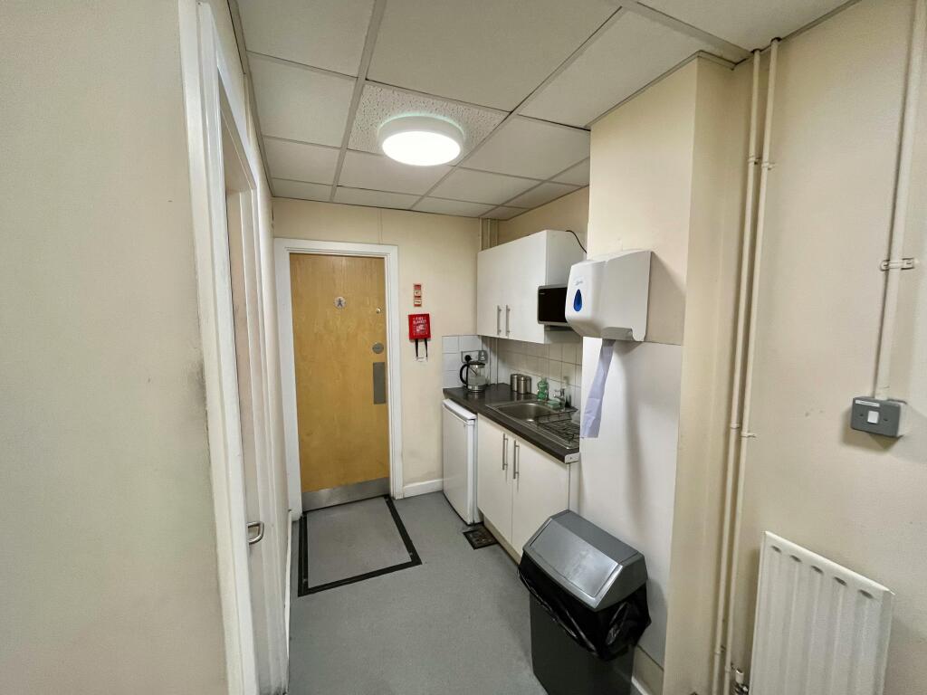 Westgate 2 Kitchenette.jpg