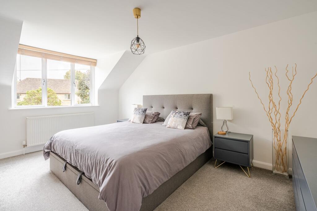 House in Swindon - View 4
