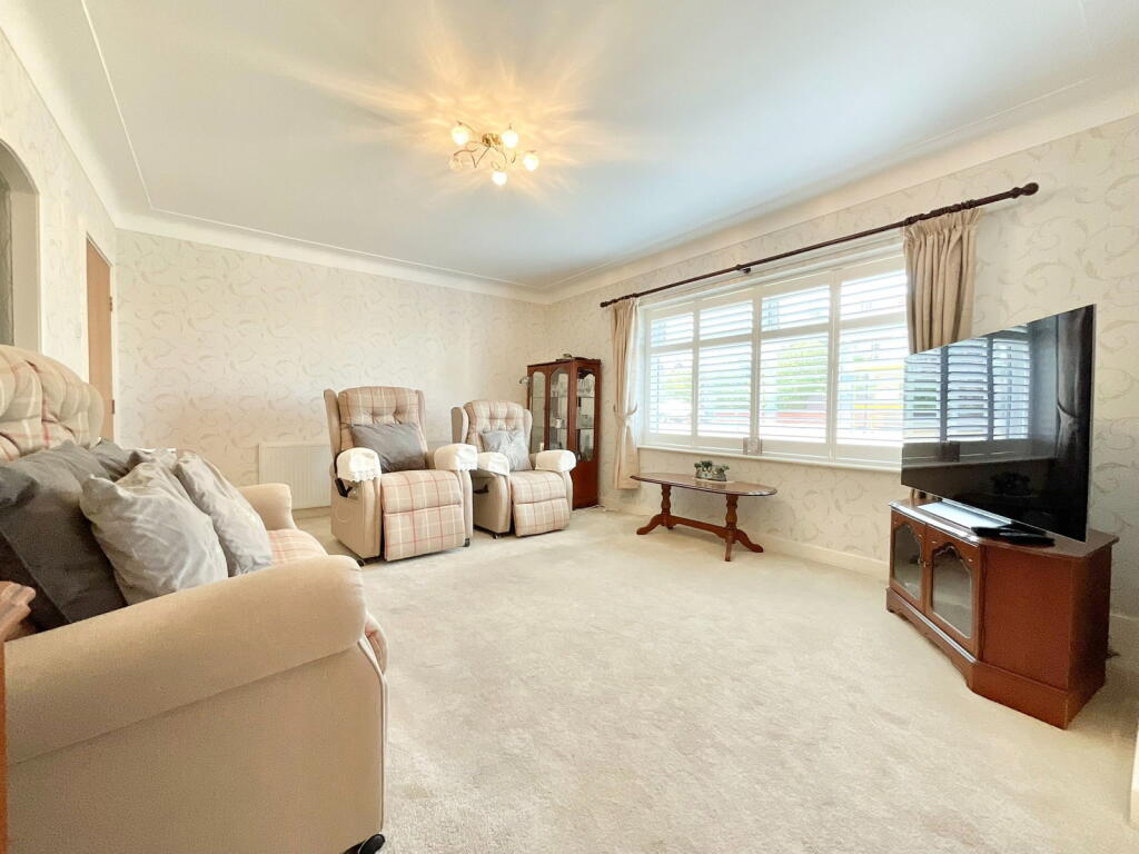 Albany Road, Southport photo 4