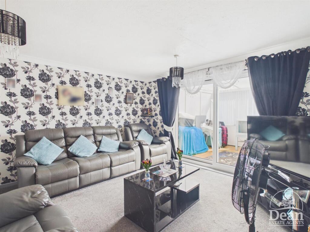 House in Gloucester - View 2