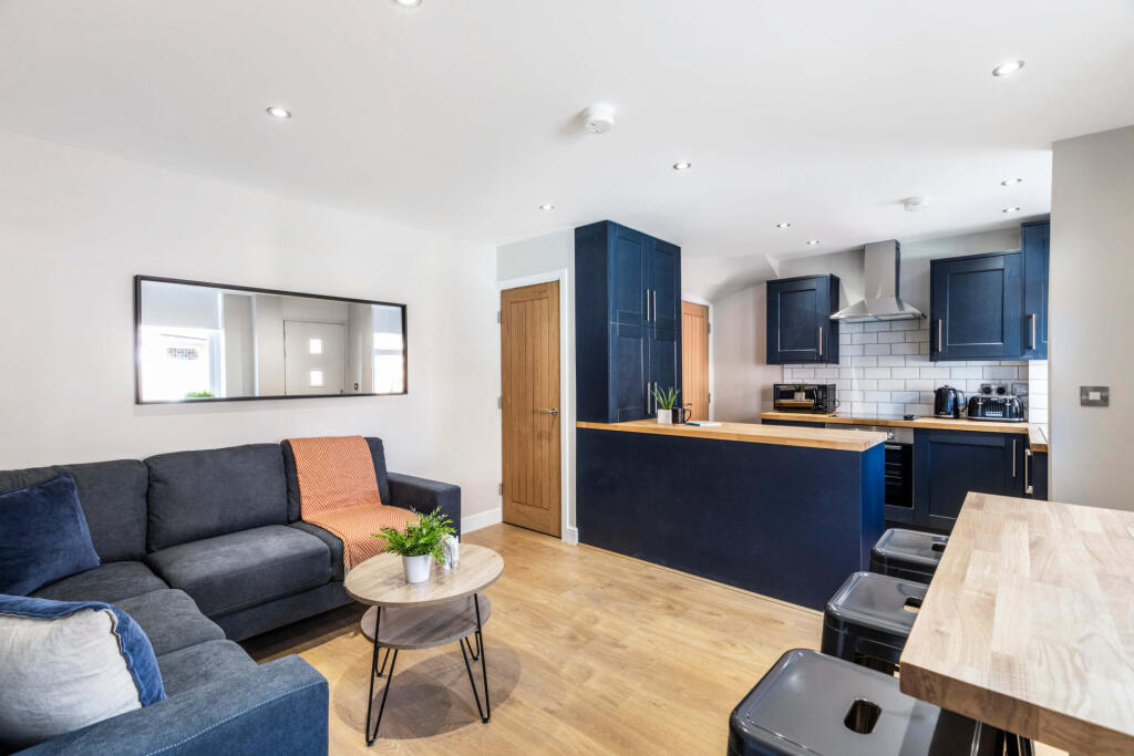 Main image of property: Thornville Mount, Leeds