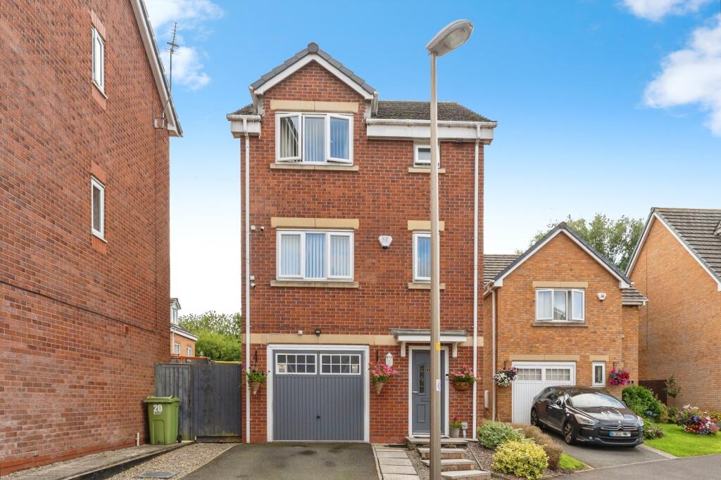 4-bed detached on Rosswood Road, Ellesmere Port, Cheshire, CH65, £240,000