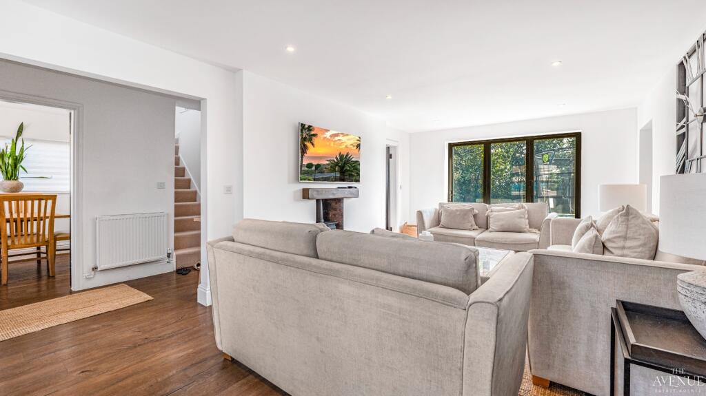House in Walsall, West Midlands - More