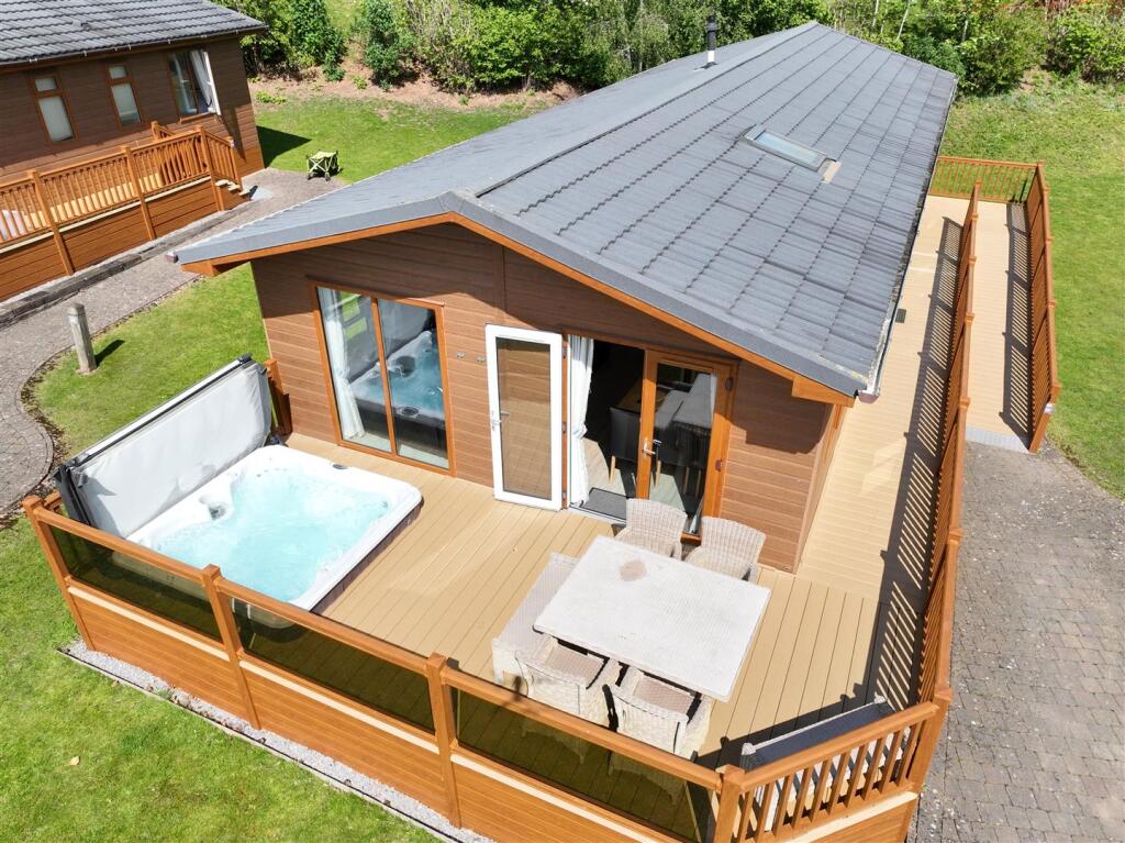 4-bed house on Cheddar Woods, Cheddar, £165,000