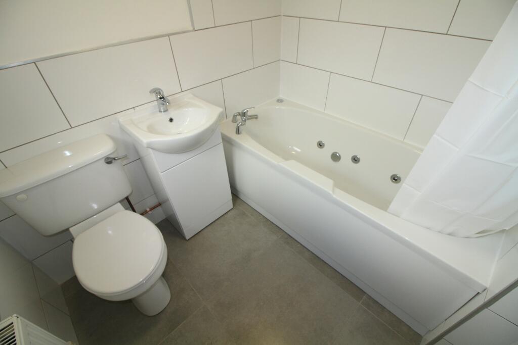 House in Nottingham, Highbury Vale - View 4