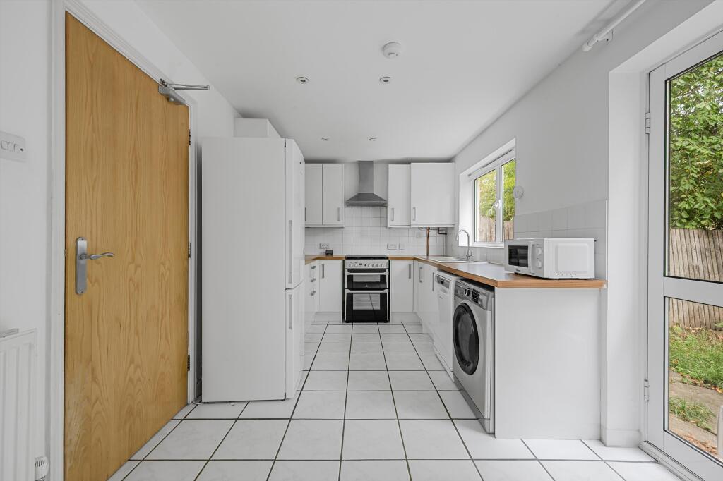 House in London - View 5