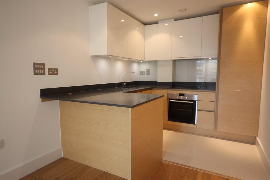 Apartment in Cambridge - View 3