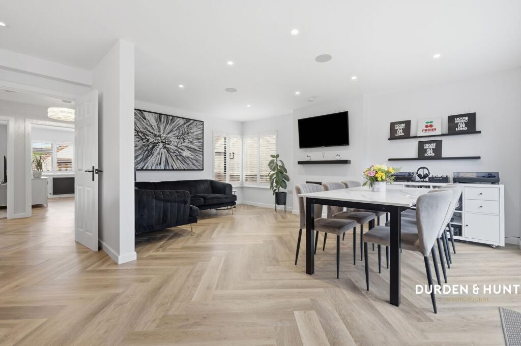 House in Rochford, Rayleigh - View 6