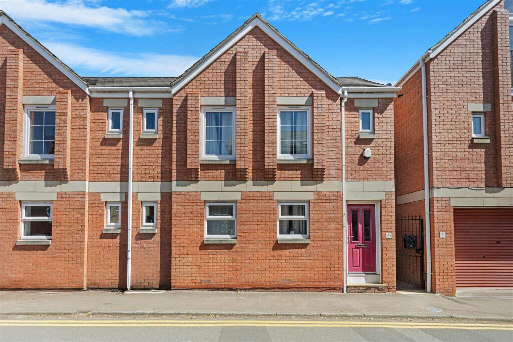 Main image of property: Wellington Street, Kettering, North Northamptonshire