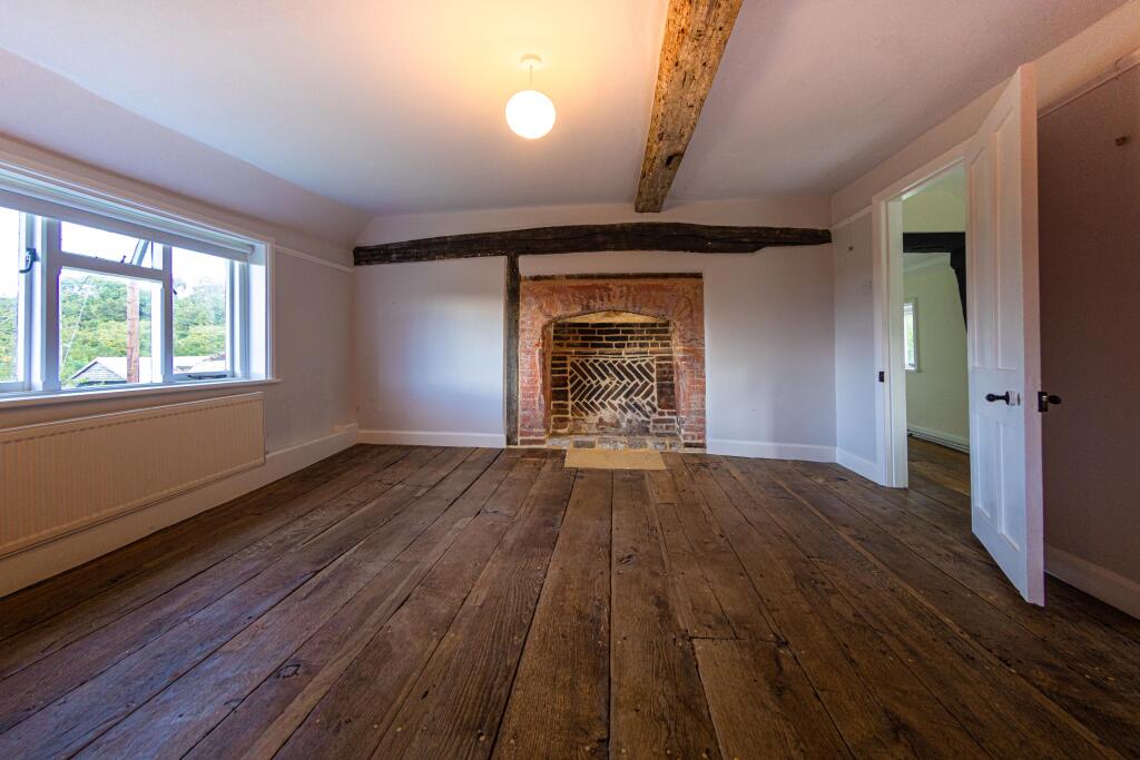 House in Guildford - View 5