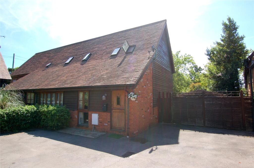 Main image of property: Hatch Farm Mews, Addlestone, KT15