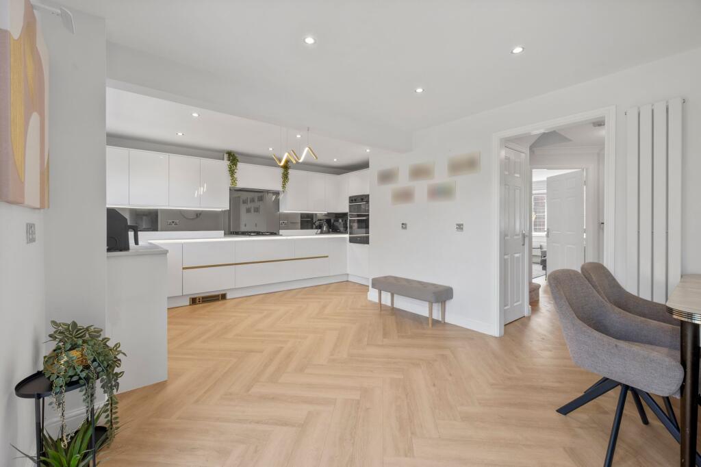 House in St Helens, Portico, Sutton Heath - View 4