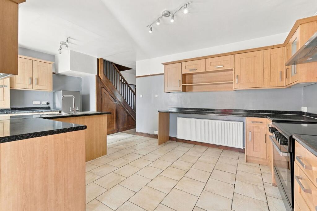 House in London - View 5