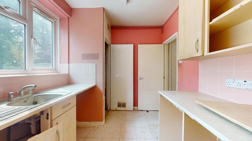 Apartment in London - More