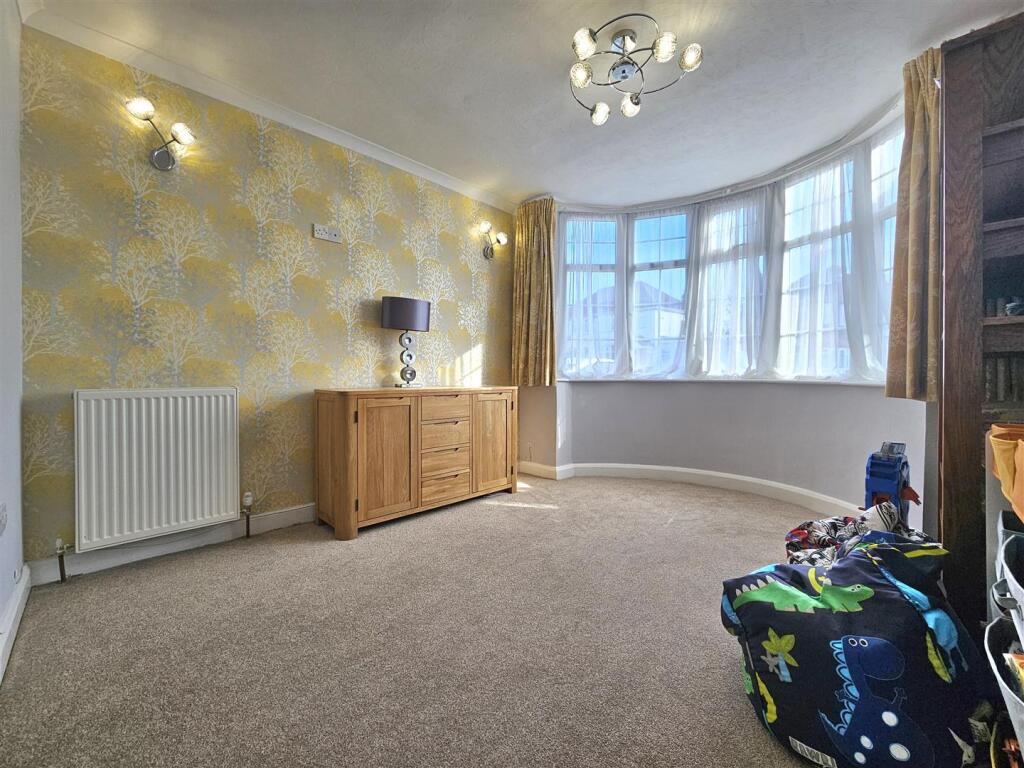 House in Solihull, Ulverley Green - View 4