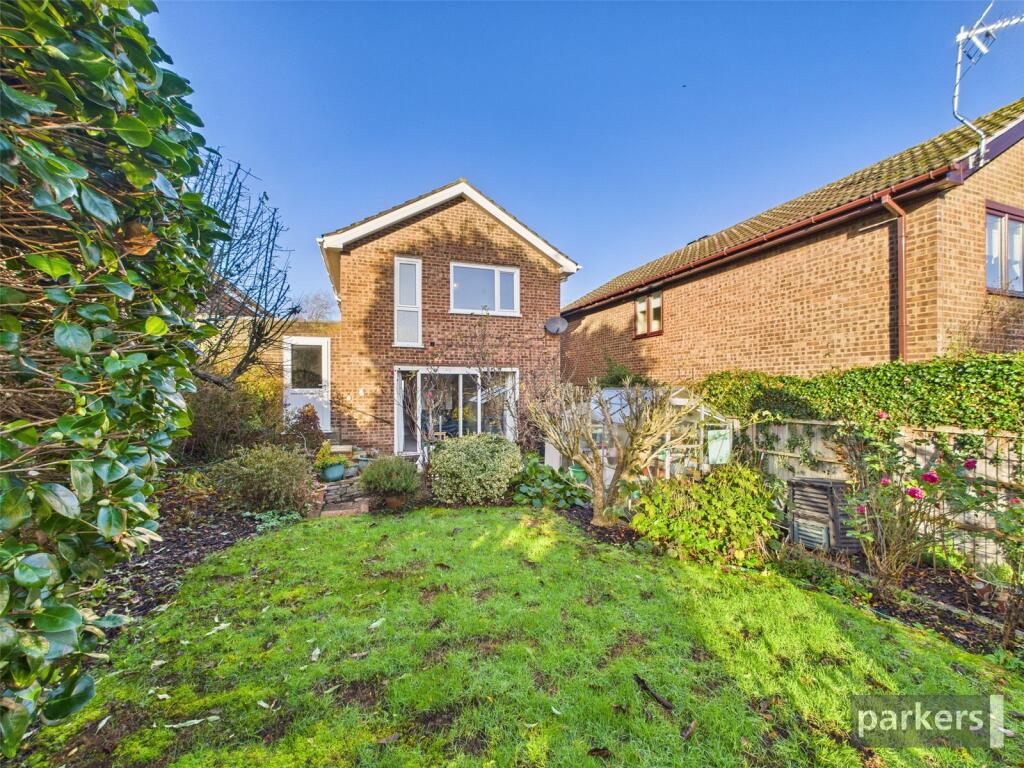 House in Bracknell, Hanworth - View 5