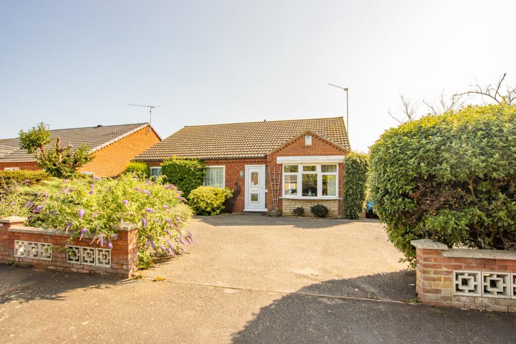3-bed bungalow on Marram Way, Heacham, £385,000